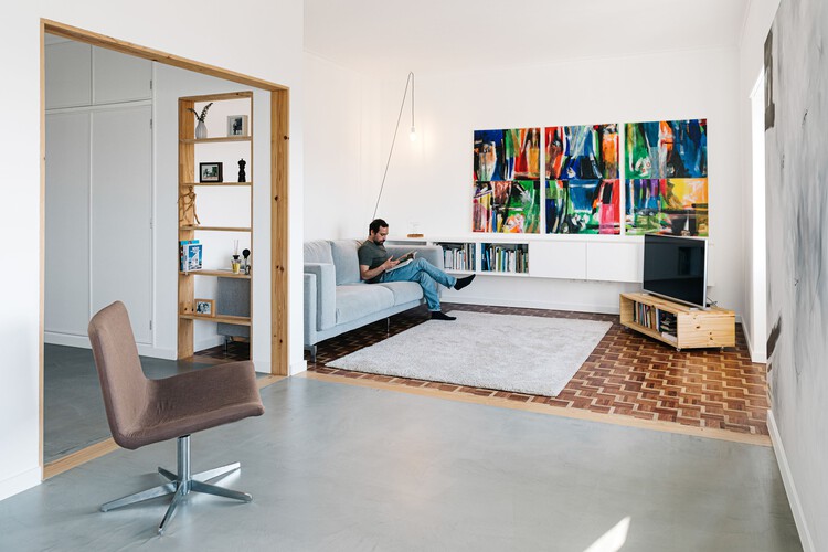 Painter's Apartment / Miguel Amado Arquitectos - Interior Photography, Apartment Interiors, Chair
